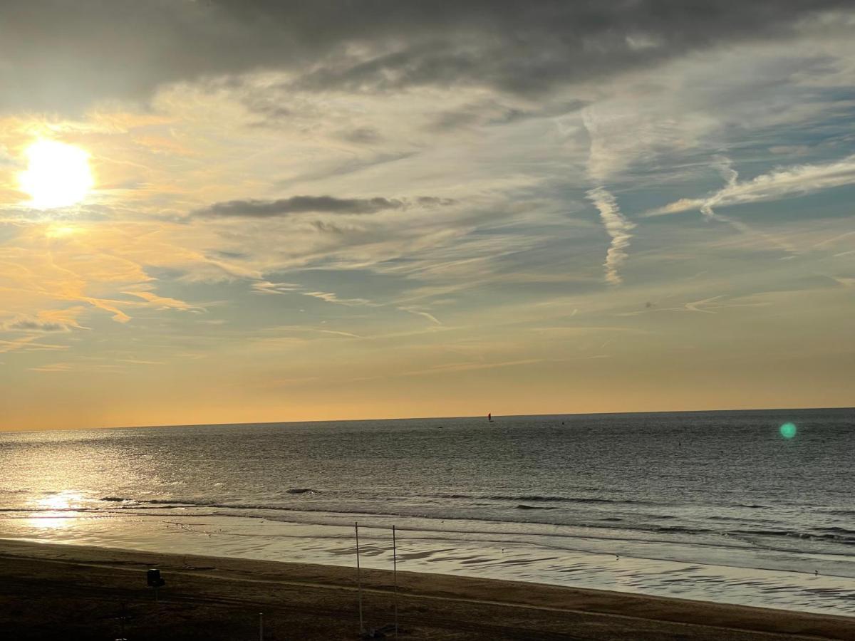 Luxe App - Zeedijk Mariakerke - Prachtig Zeezicht Lägenhet Oostende Exteriör bild